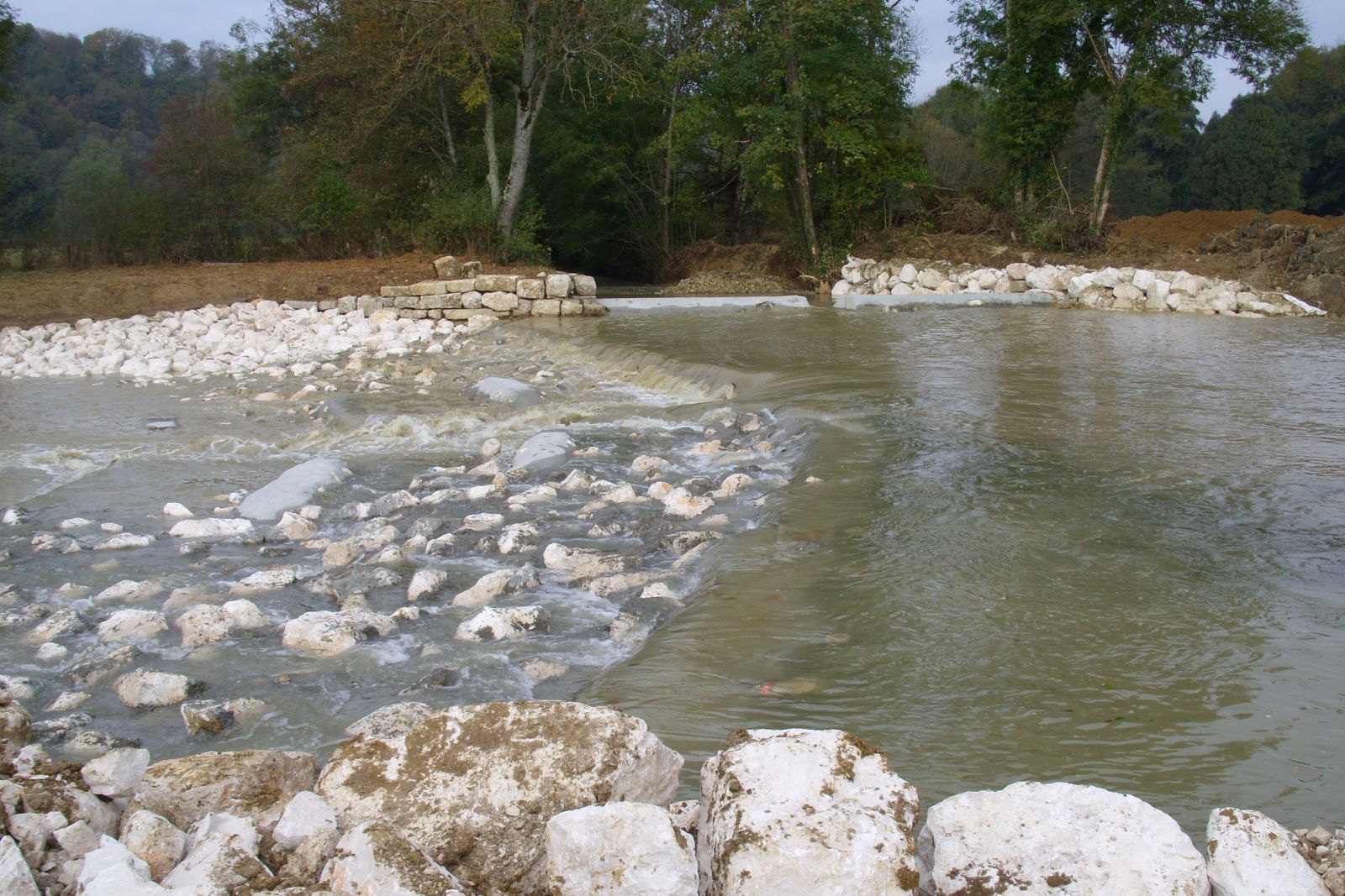 Restauration d'un seuil avec création d'une passe à poisson et à canoë-kayak (Chaumont, Val des Choux) - Après